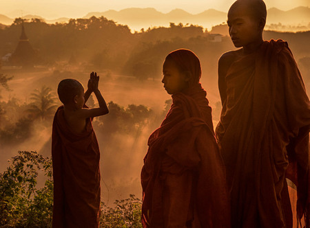 Shwemyawar Monastery, Sunrise Mrauk-U