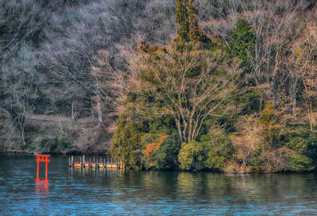 Lake Ashi, Hakone shrine